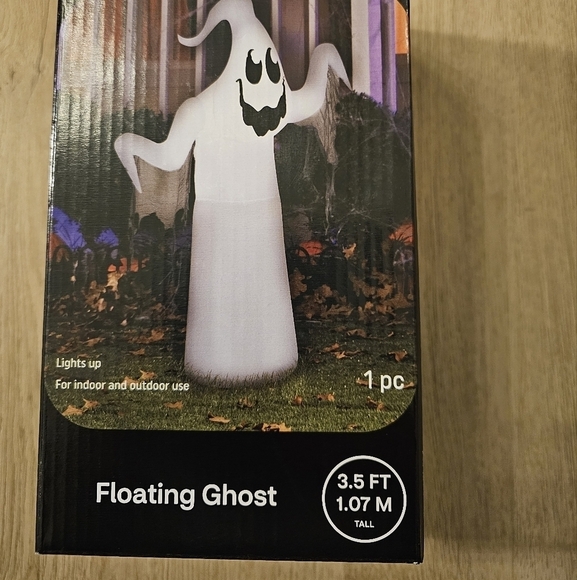 NWT Halloween Spooky Village Inflatable Floating Ghost 3.5 ft - Picture 2 of 10